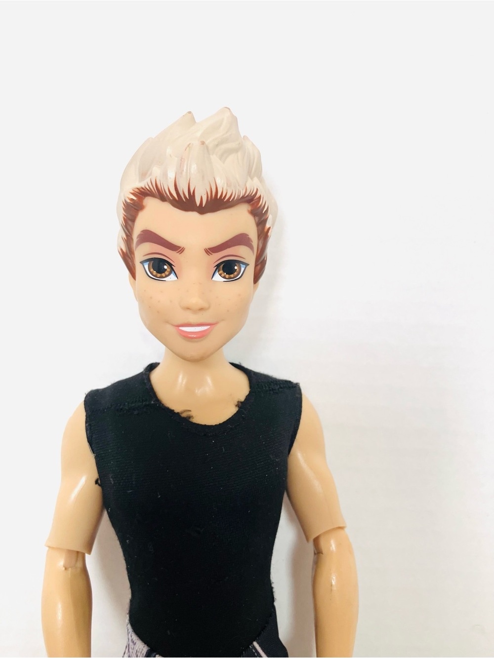 Disney Descendants Carlos Fashion Doll Incomplete Read